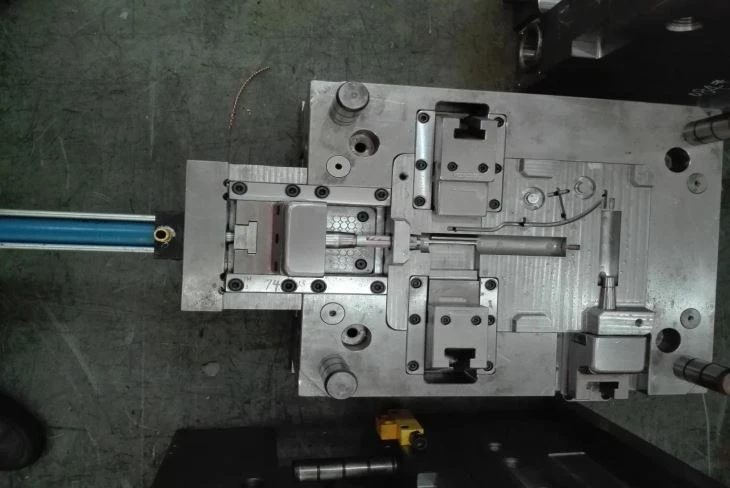 Injecció de purificador d'aigua de motlle de plàstic, modelat de plàstic