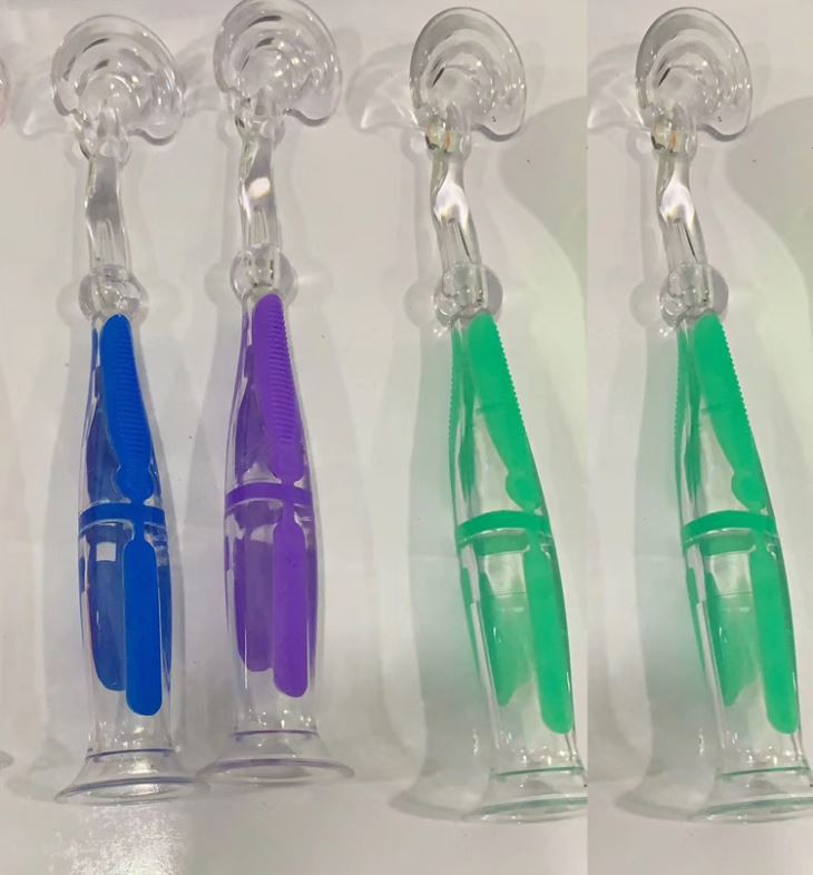 Neteja de plàstic Llengua peluda sobre motlle