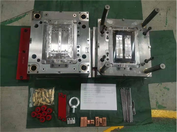 Motlle d'injecció de peces de material plàstic PAR